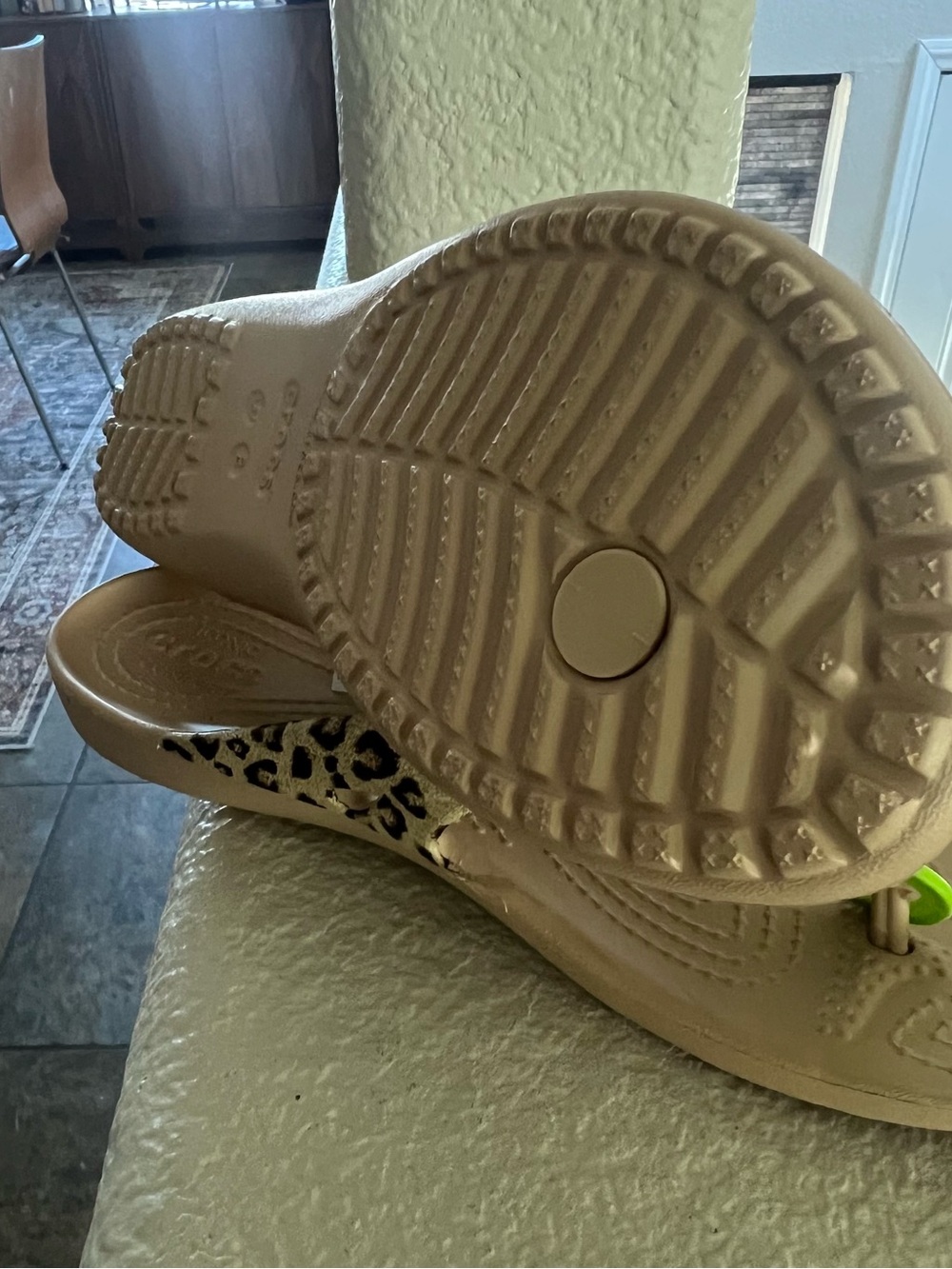 CROCS Kadee II Leopard Flip in Tan and Black - Picture 9 of 10